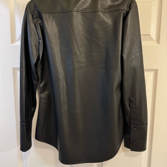 NWT Zara Black Faux Leather Shirt Fitted Trendy Versatile Goth Edgy Sleek Sz M - Picture 3 of 5